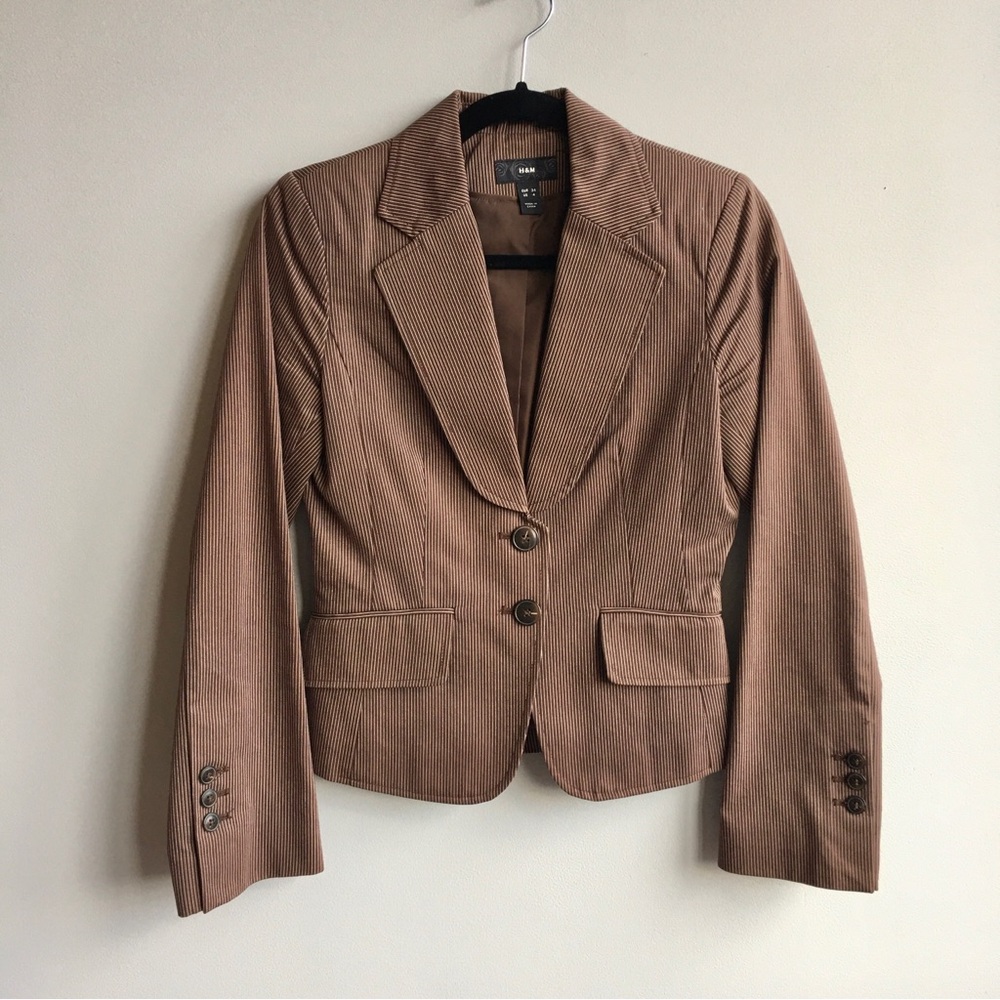 Like new. H&M blazer
